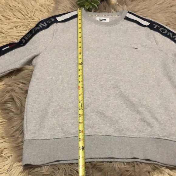 Tommy Hilfiger Crewneck Sweatshirt-Sz S-Gray with Spell-Out Sleeves-EUC - Picture 9 of 13